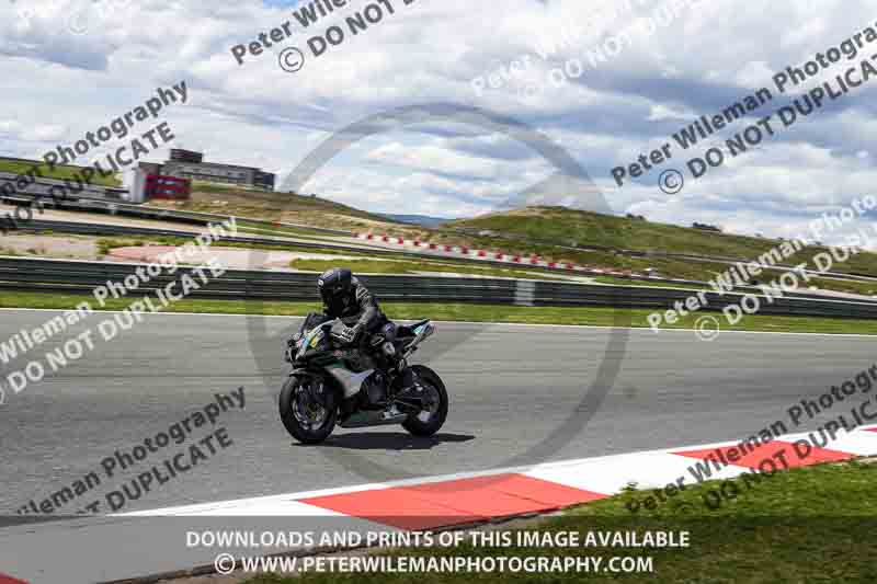 cadwell no limits trackday;cadwell park;cadwell park photographs;cadwell trackday photographs;enduro digital images;event digital images;eventdigitalimages;navarra;no limits trackdays;peter wileman photography;racing digital images;trackday digital images;trackday photos